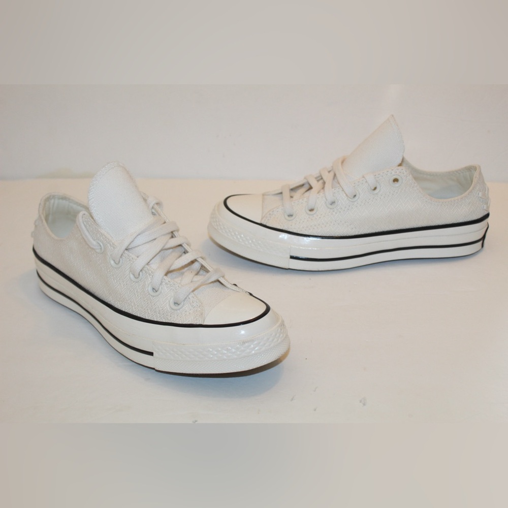 Converse Chuck 70 Low Top Shoes Women’s Multiple Sizes Available NEW - Picture 10 of 10